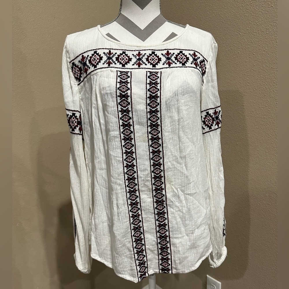 Lucky Brand White Blouse With Navy Blue/Maroon Embroidery, EUC!